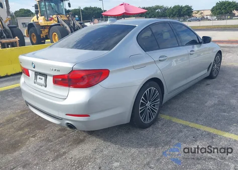 2019 BMW 530I xDrive z USA, uszkodzony, nr VIN WBAJA7C55KWW21815